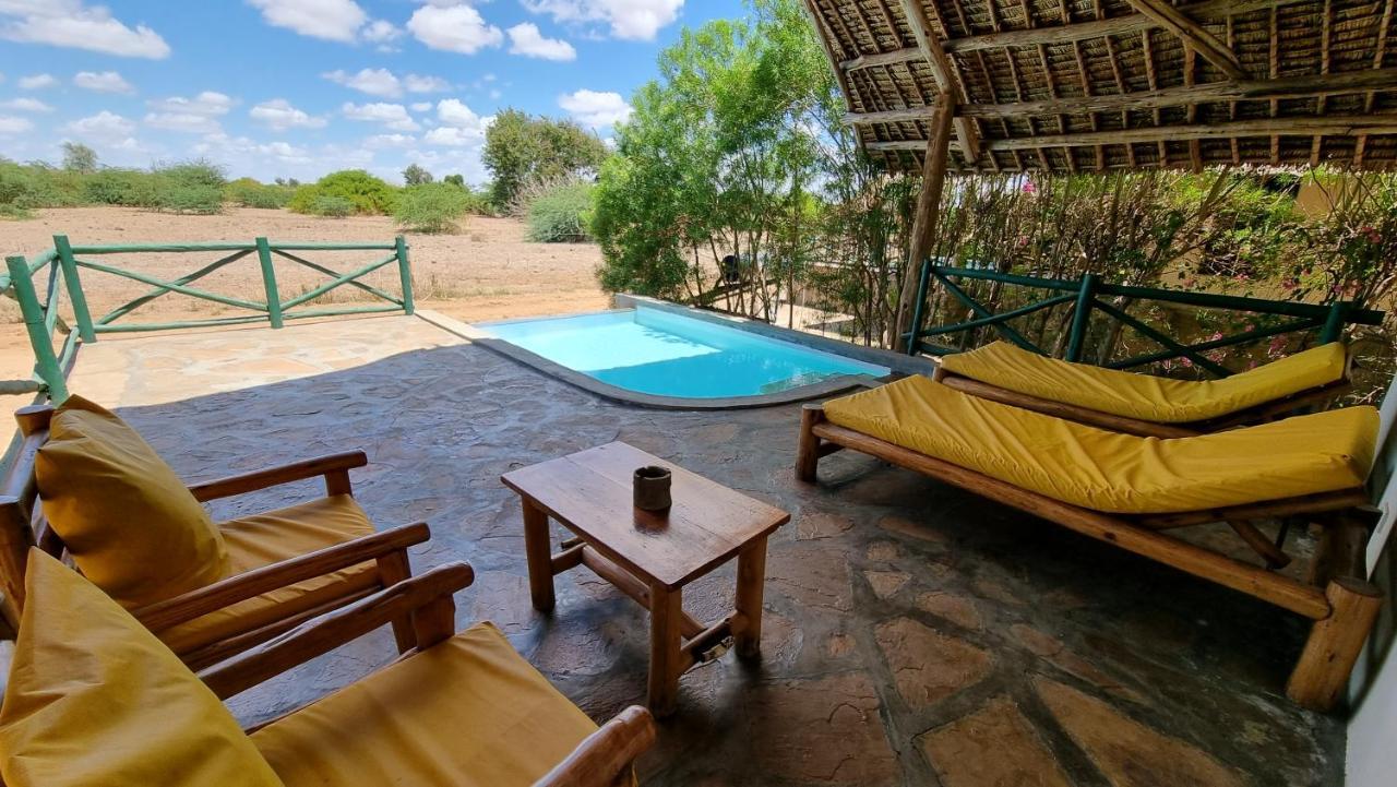 Manyatta Camp Hotell Voi Eksteriør bilde