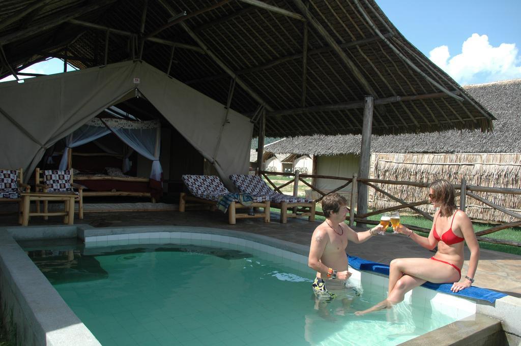 Manyatta Camp Hotell Voi Eksteriør bilde